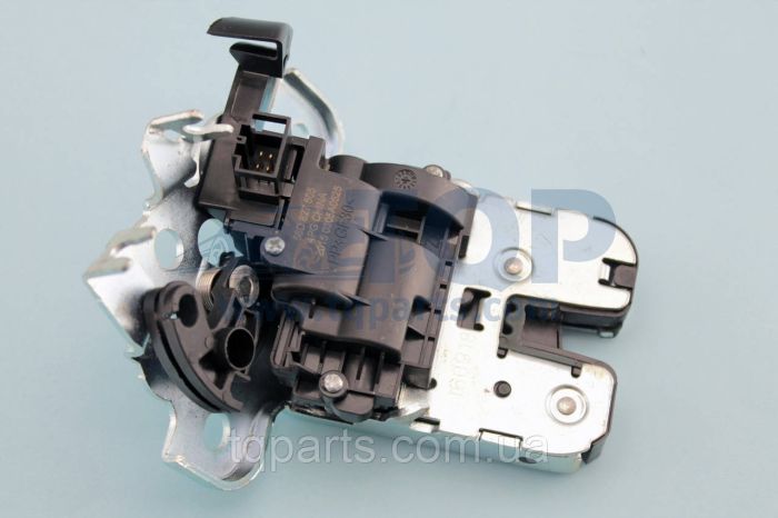 Замок крышки багажника 8R0827505A, Audi A6 (C6) 05-08 (Ауди A6)