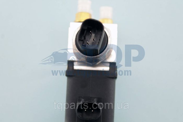 Блок клапанов пневмоподвески A2113200158, Mercedes E-Class (W211) 02-09 (Мерседес Е-клас)